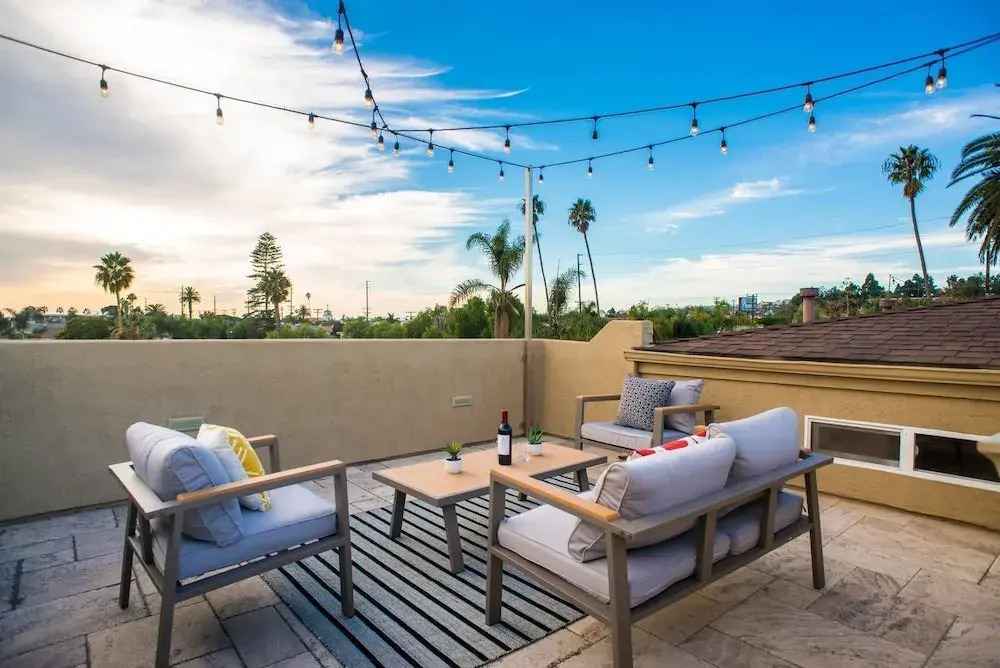 Modern 3br/3ba PB Home w/ Rooftop by Domio