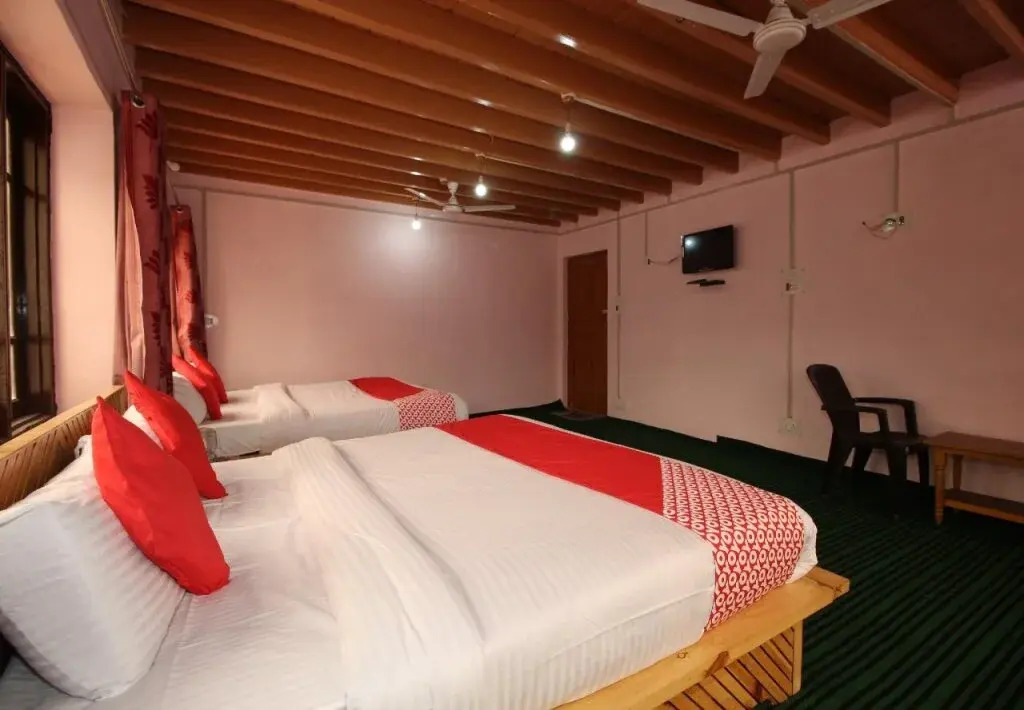 Shawl Gh By OYO Rooms