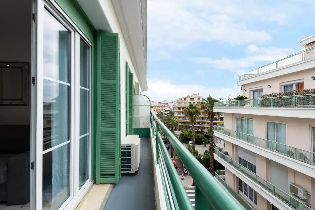 CMG - Bel appartement Juan-Les-Pins / terrasse - 2mn Plage