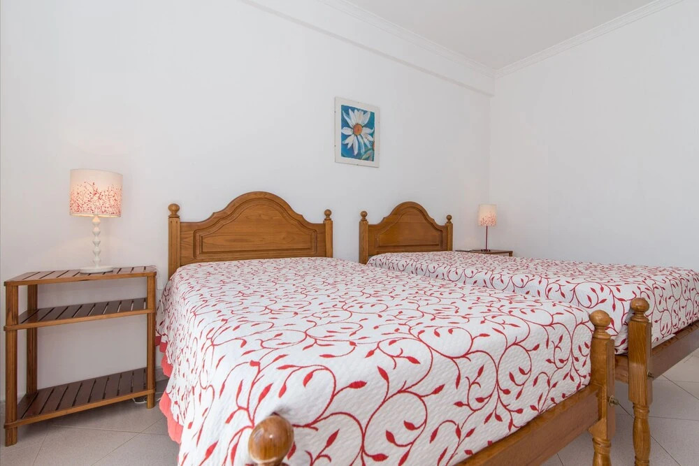 Cabanas T1 Apartment With Balcony & BBQ 8min Walk to Beachfront