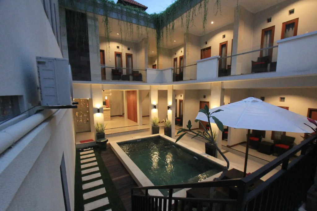 Tom Guest House