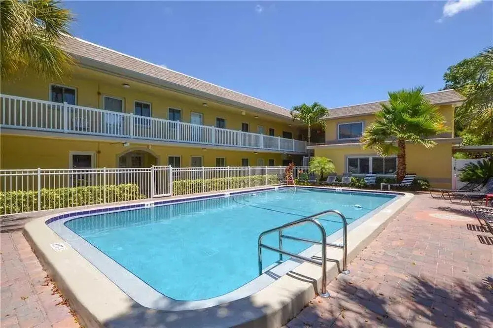 Waves-16 - Waves 16 1 Bdrm Beautiful Cond One-bedroom Apartment