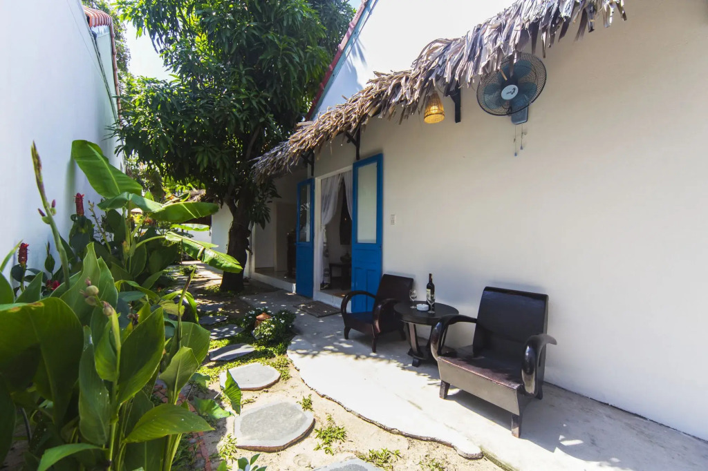 Cashew Tree Bungalow