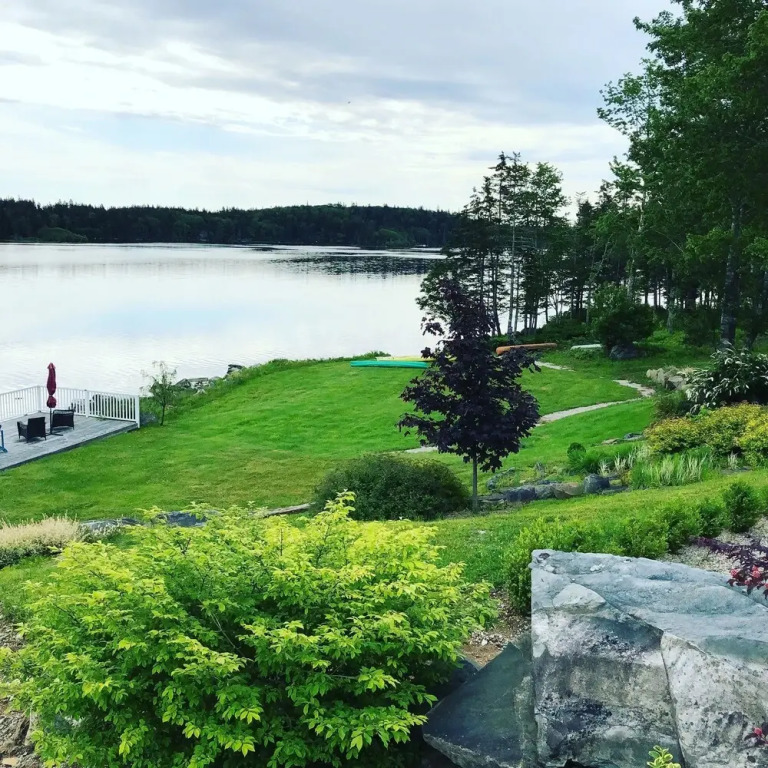 The Lake House Bed & Breakfast