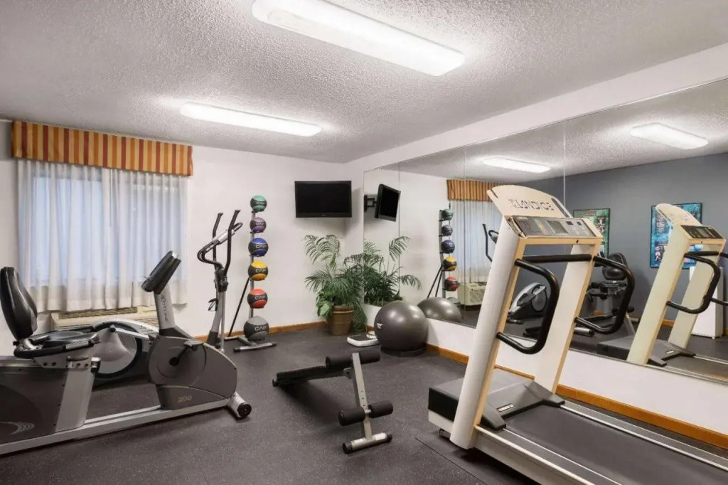 Days Inn by Wyndham Kansas City Northeast