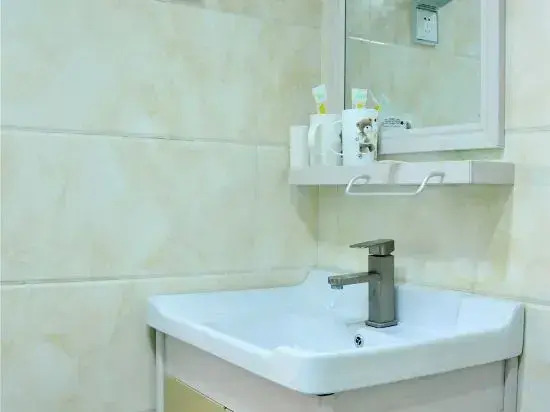 Linyi Love Apartment