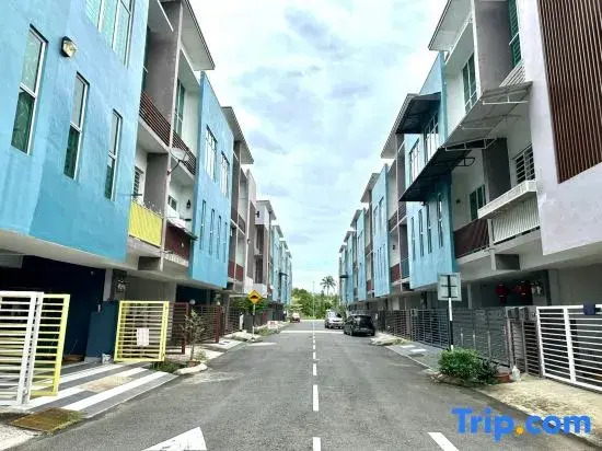 Springfield 3-Storey Townhouse #Yoyo Homestay