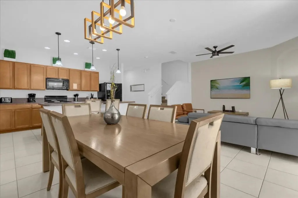 4 Bedrooms 3.5 Bathrooms Solterra 4735 TD