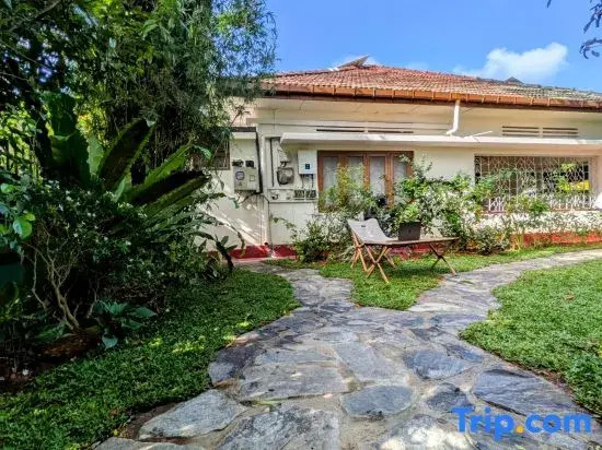 Nomads Hideaway Near Matara Railway Station
