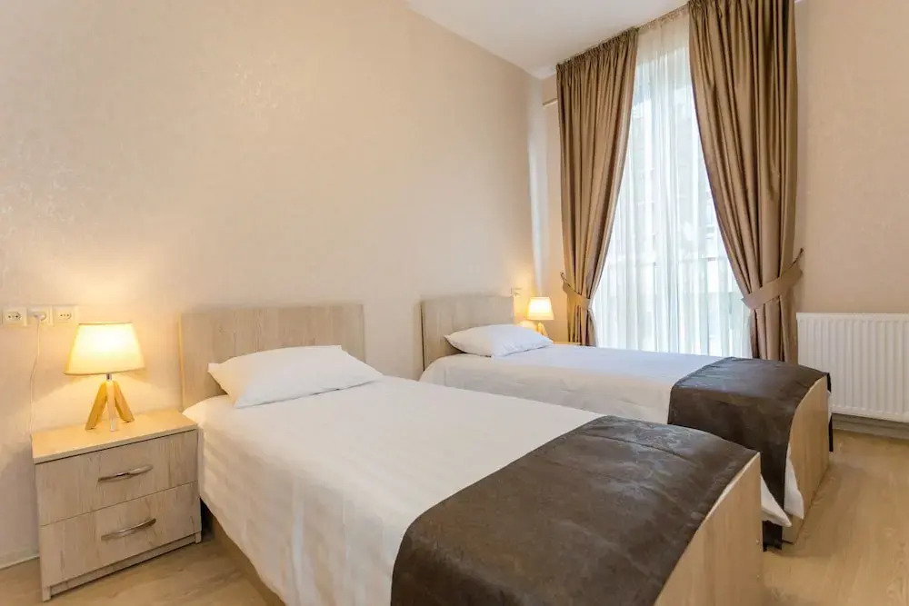 Falcon Apartments Stamba