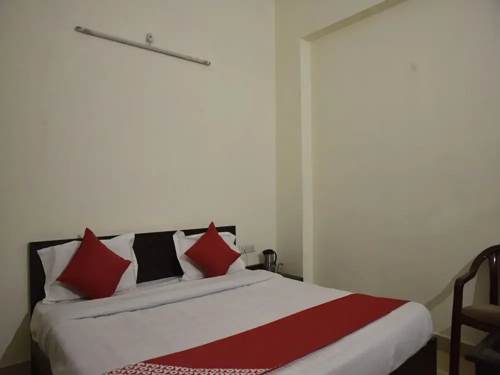 OYO 10753 Hotel Triund Regency