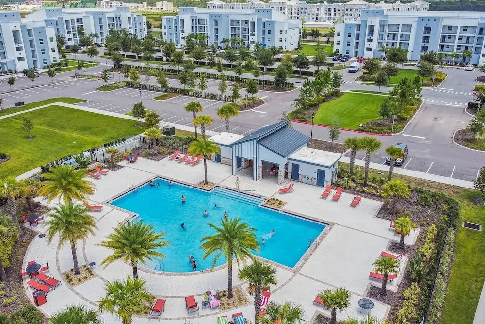 5br/4ba Luxury Home Resort Access