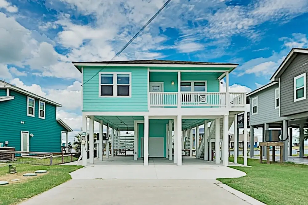 New Waterfront : Salt Lake & Copano Bay Views! 2 Bedroom Home
