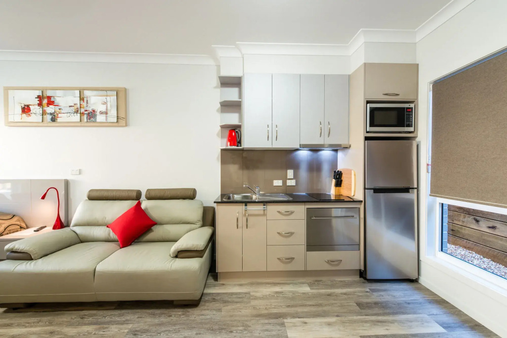 Athena Motel Apartments
