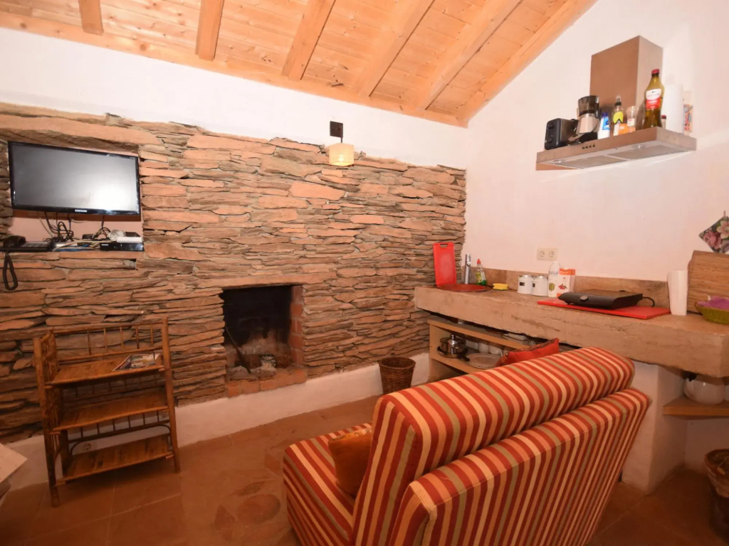 Cottage in Sdo Lums With Barbecue