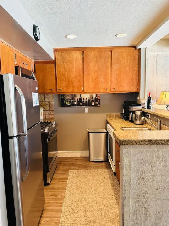 Hawks View 3 Bedroom Home by RedAwning