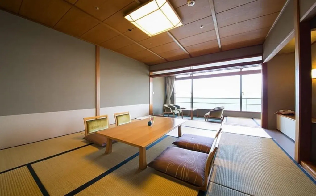 Hotel Urashima