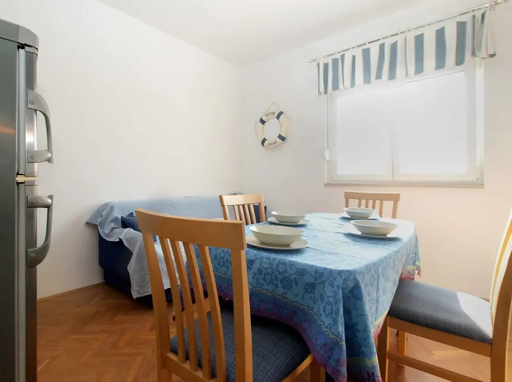 Apartment 1804