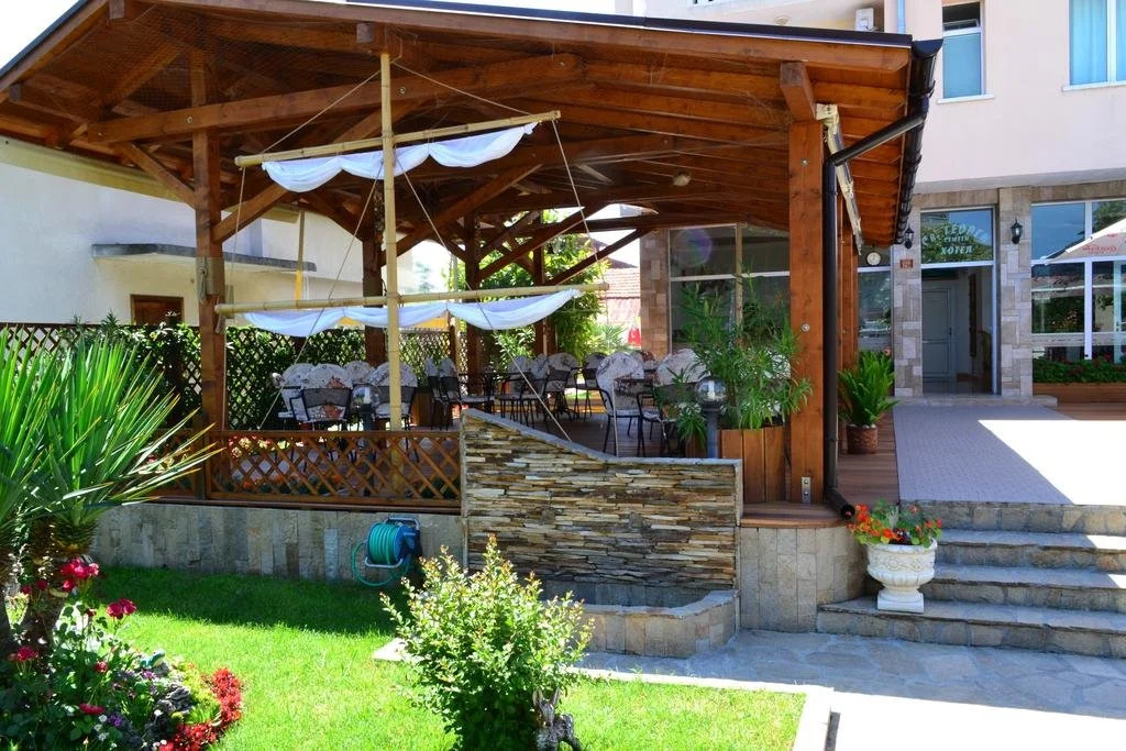 Saint George Family Hotel