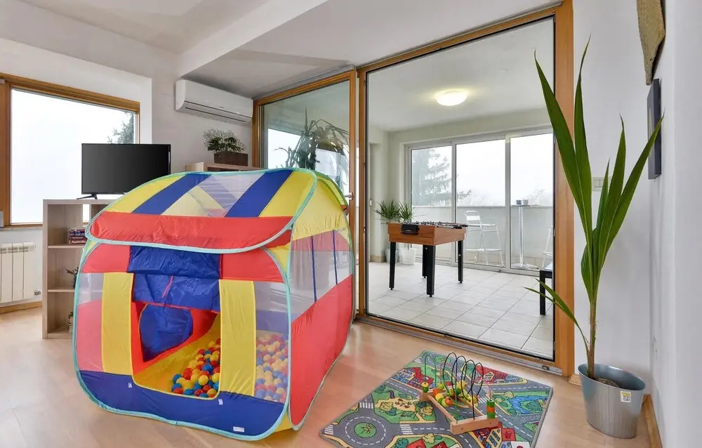 Nice Home in Zagreb With 6 Bedrooms and Wifi