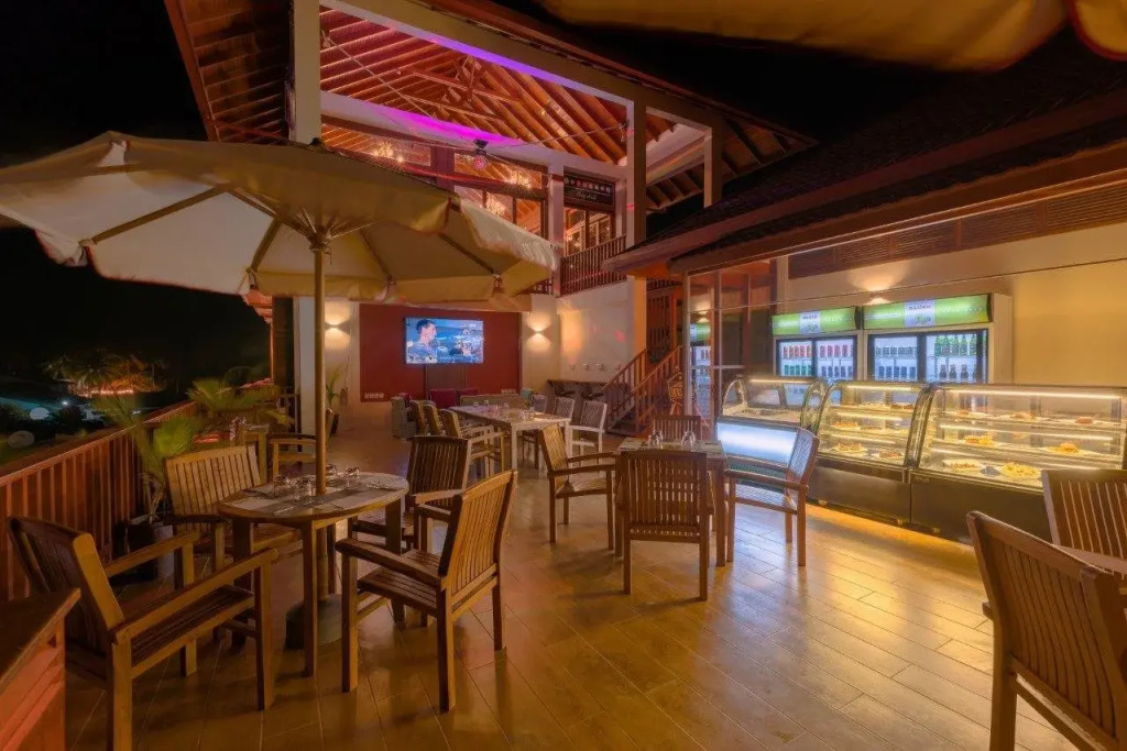 Отель Araamu Holidays & Spa