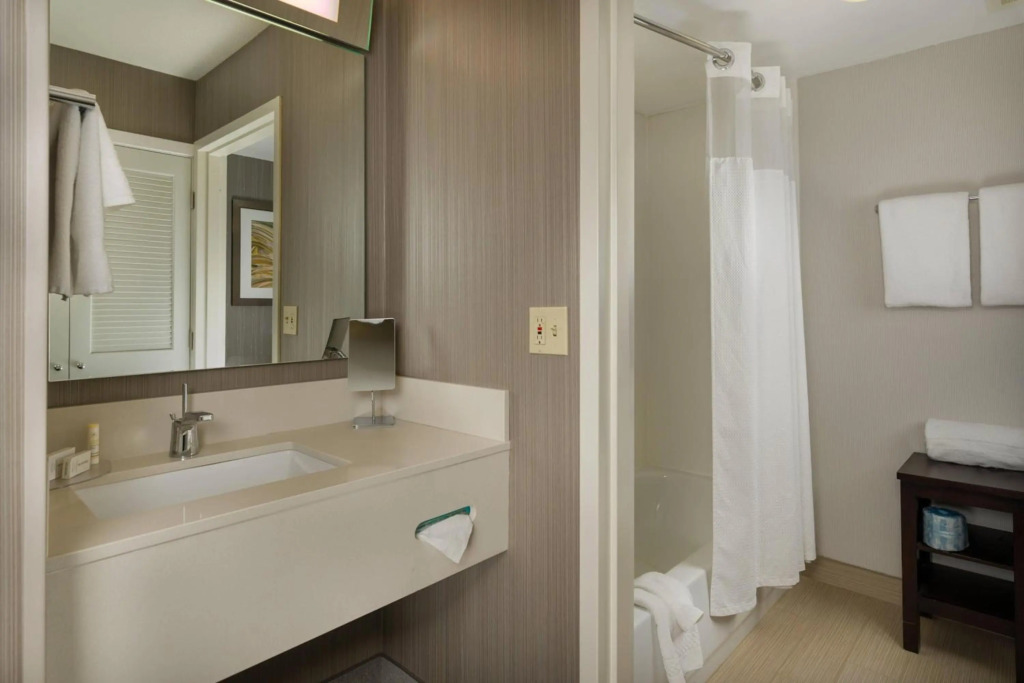 Courtyard by Marriott New Haven Orange