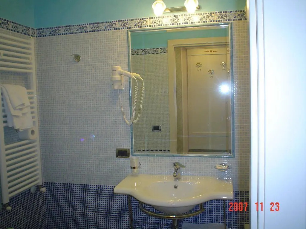 Hotel Dina