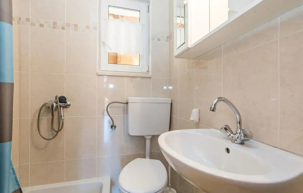 Beautiful Home in Supetarska Draga With Wifi and 3 Bedrooms