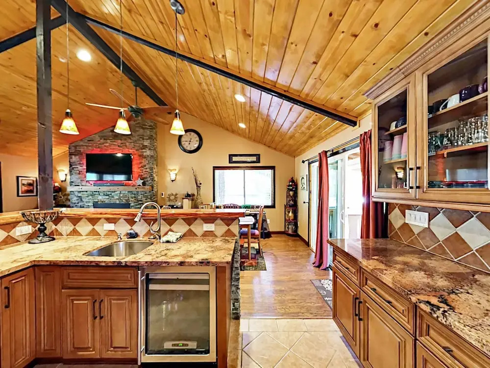 1062 Glenwood Way - 4 Br Home