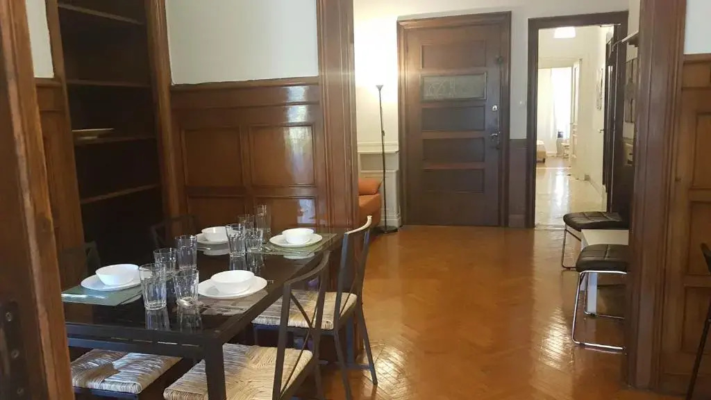 Violet Errathens Apartment - Athens Center, 7 BD, 3 BATH