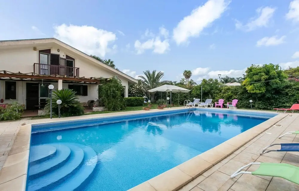 Nice Apartment In Kaukana With Kitchen