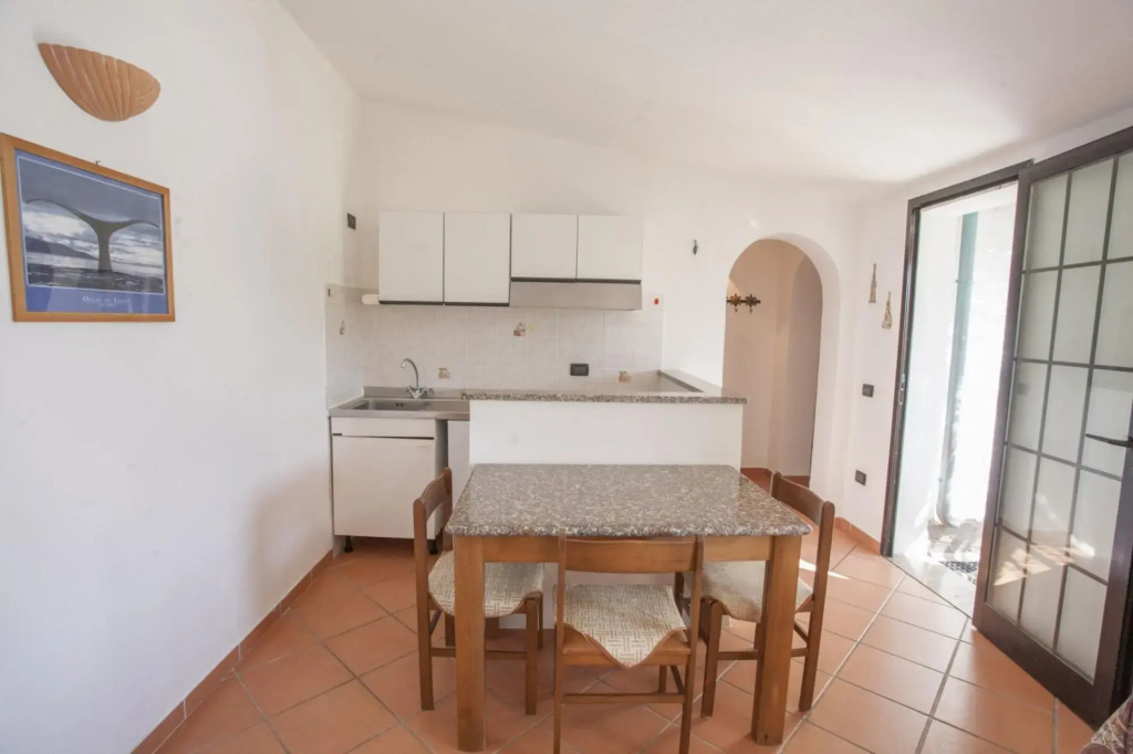 Charming apartment Ostrica seafront with view and private access directly to Forno beach-BILOCALE L'OSTRICA