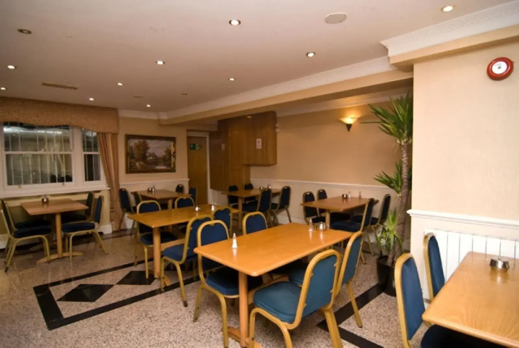 Alexandra Hotel