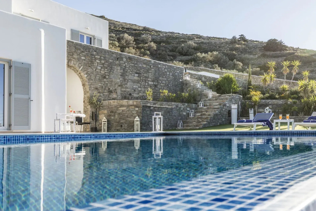 Fully Flexible Policy! Exclusive Luxury Amazing View Villa Sevi Paros Island, 6 Bedrooms 2 Kitchens Private Infinity Pool