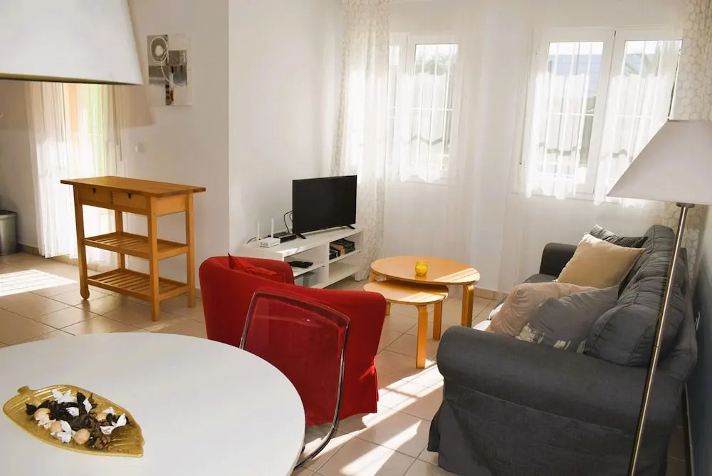 Pb2214 in El Vergel With 2 Bedrooms and 1 Bathrooms