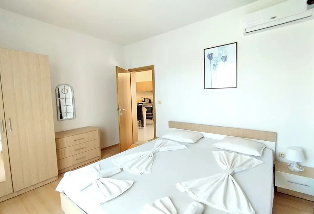 Seaside 1 BR Apartment With Balcony, up to 4 Pax