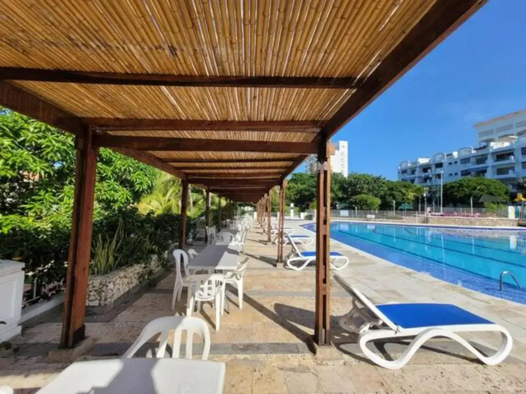 Apartamento duplex frente al mar con playa privada