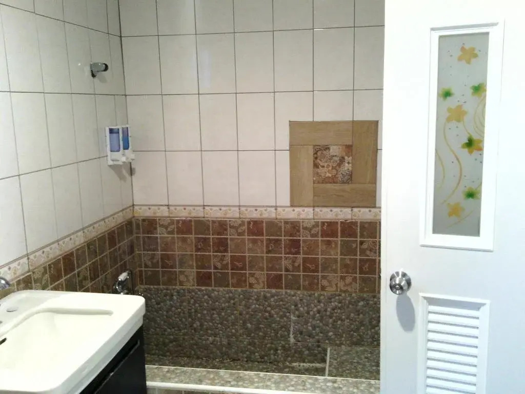 Lev 77 Hostel