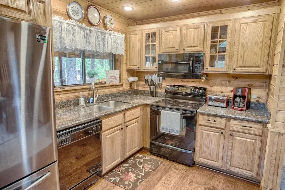 Pinetop Forty Niner 2 Bedroom Cabin