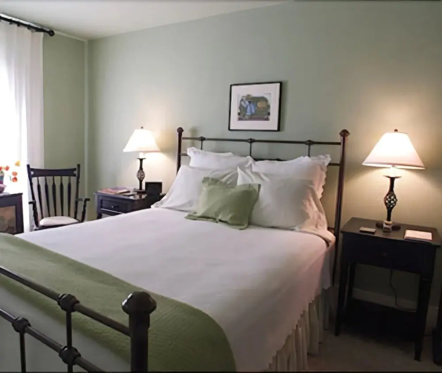 Ardmore Inn
