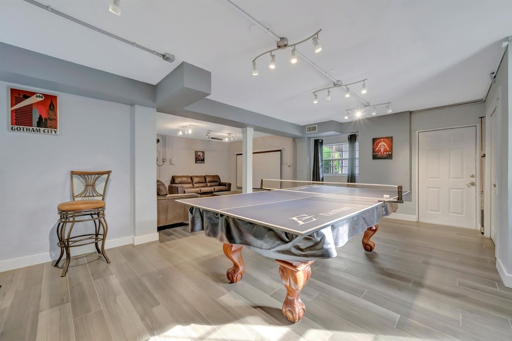 6B Waterfront Game Room Pool Hot Tub Dock