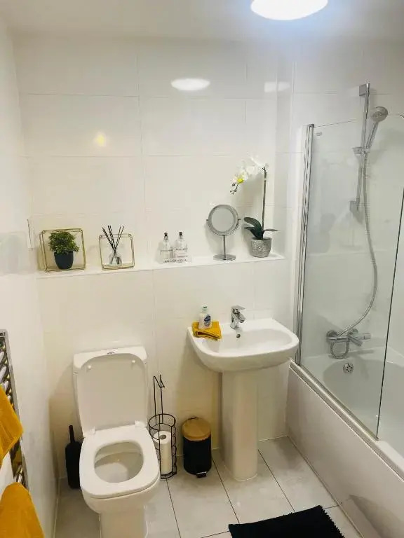 #0110 Lovely One bedroom apartment - Free parking