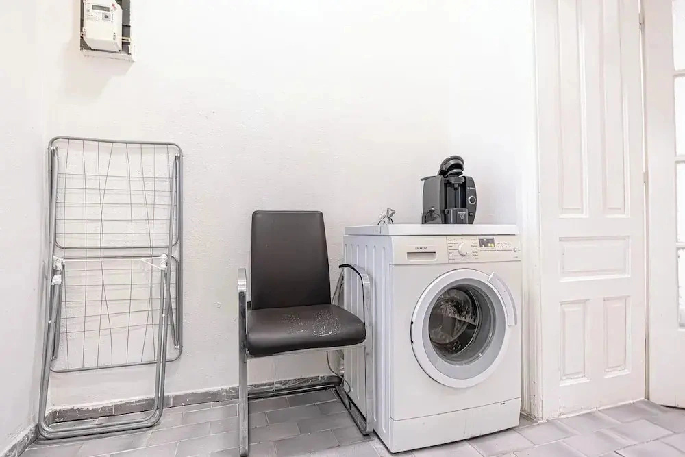Comfortable 1BR Near Belvedere Palace