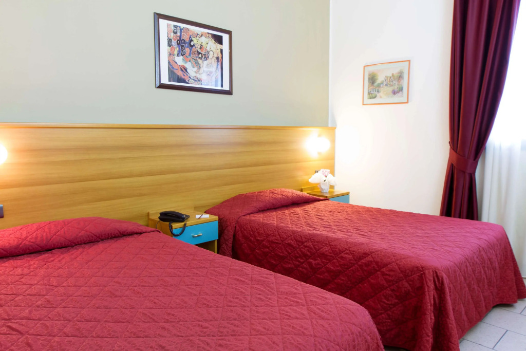 HotelTo
