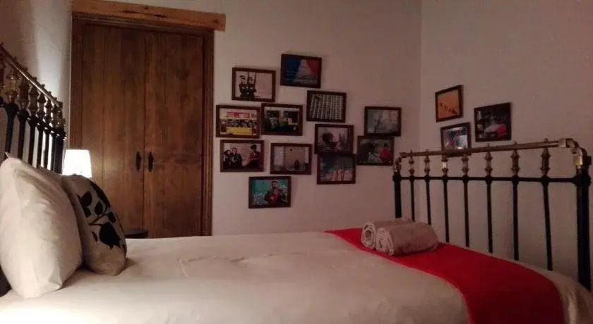 Casas del Alto Tajo - La Casa Roja