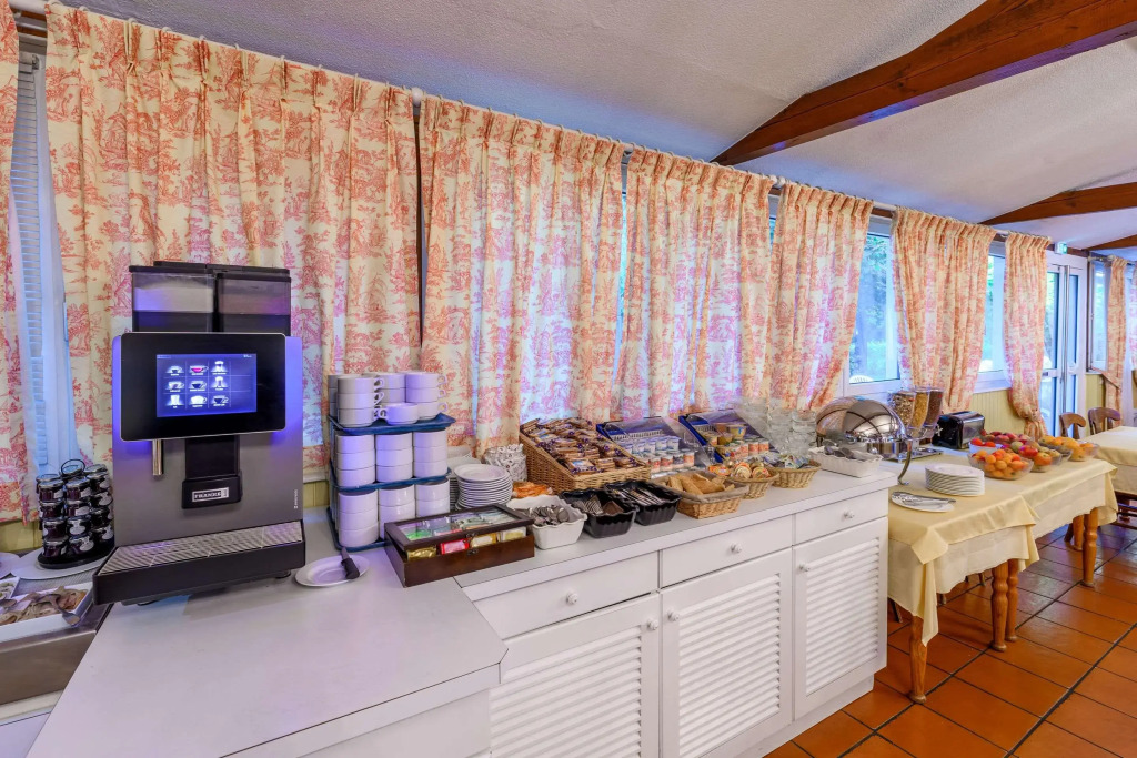 Hotel Strasbourg - Montagne Verte & Restaurant Louisiane