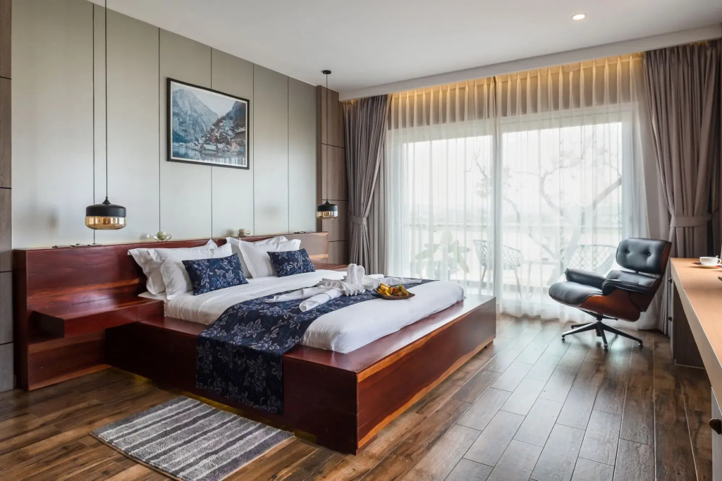 Nou's River Hotel