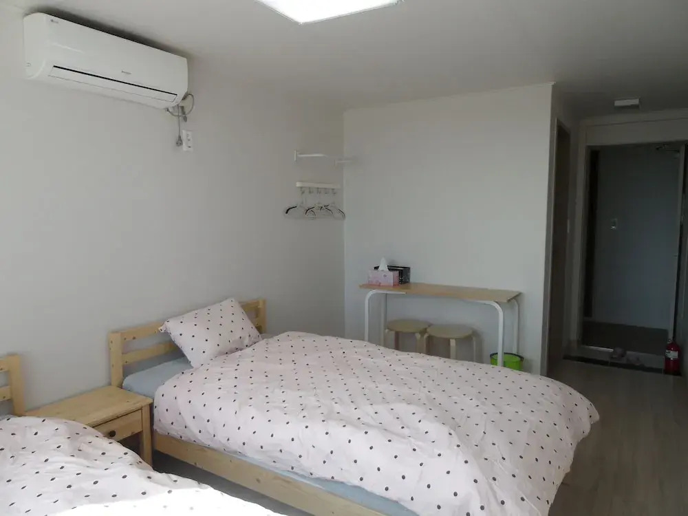 2013 Guesthouse