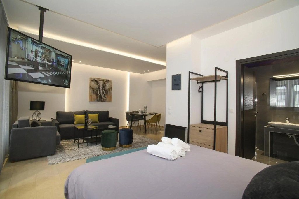 ZH Luxury Suites