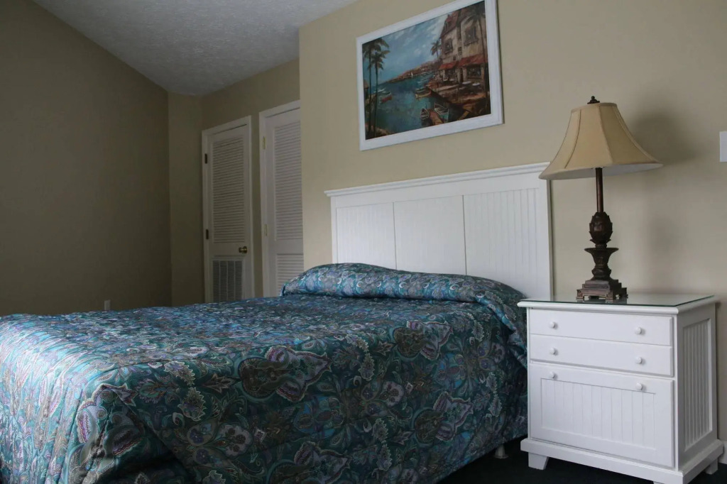 Country Club Villas
